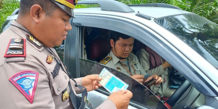 Kapolres Aceh Singkil Menggelar Razia Penertiban Kendaraan Yang Menunggak Pajak