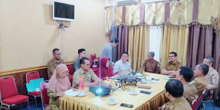 Pj Bupati Aceh Singkil dan Sejumlah Tim Peniliti Universitas Malikussaleh Melakukan Pertemuan Di Kantor Bupati Aceh Singkil.