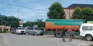 Pengendara Roda, Dua Dan Roda Empat Aceh Singkil Keluhkan Minyak Cepat Habis Di SPBU.