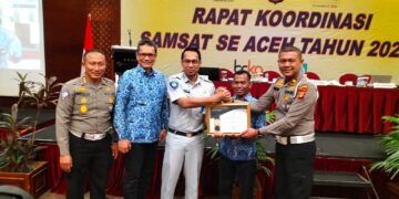 Samsat Subulussalam Terima Piagam Penghargaan