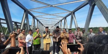 PJ Marthunis Sah Meresmikan Jembatan Handel Rimo Aceh Singkil