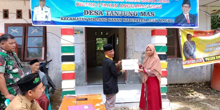 Desa Budaya Tanjung Mas, Bagikan BLT Kemiskinan Ekstrem