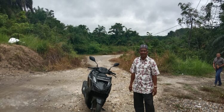 Warga Desa Tanjung Betik Aceh Singkil, Harapkan Pemerintah Jalan Ber Aspal
