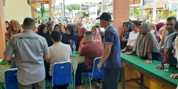 Menyambut Bulan Suci Ramadhan 1444 H, Disperindagkop UKM Aceh Singkil Gelar Pasar Murah