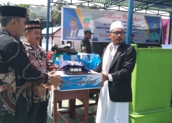 Pondok Pesantren Terpadu Al-Anshar Aceh Singkil Adakan Sunat Massal