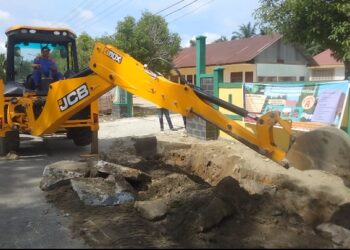 Setelah Merusak, Alat Berat Milik PT Socfindo Bantu Proyek Pemda Aceh Singkil, Ada Apa?