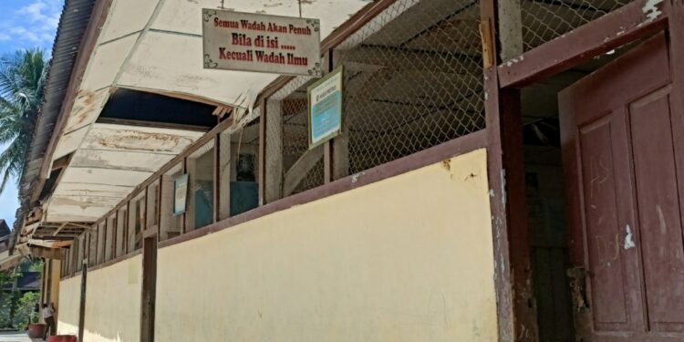 Kondisi Bangunan UPTD SPF SD Negeri TuhTuhan Aceh Singkil Sangat Memperhatinkan