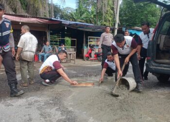 Kapolsek Kecamatan Gunung Meriah Melakukan Giat Bakti Sosial