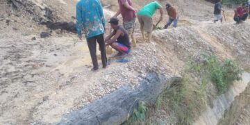Akses Jalan Desa Lae Sipola, Kecamatan Singkohor, Aceh Singkil. Tertimbun Longsor