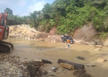 Tim Dirjen Kementerian Bersama PUPR Aceh dan PUPR Singkil. Survei Akses Jalan Dan Jembatan