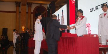 Menjelang HUT- RI, BPIP-RI Serahkan Duplikat Bendera Pusaka Merah Putih Kepada Pemerintah Kota Sebulusalam