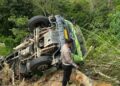 Akibat Jalanan Licin Mobil Truk Tangki Alami Kecelakaan Di Sultan Daulat,