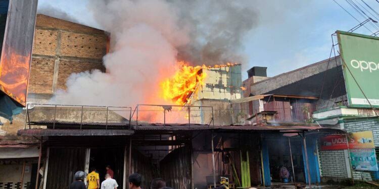 Hanguskan Rumah/Ruko Di Kota Subulussalam, Satu Orang Meninggal Dunia