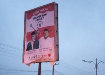 Pemuda Pancasila Aceh Singkil Turun Tangan Pasang Baliho Cagub Om Bus