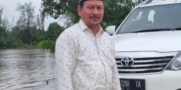 Walau Di Guyur Hujan Baliho Paslon Gubernur Aceh Om Bus Tetap Terpasang
