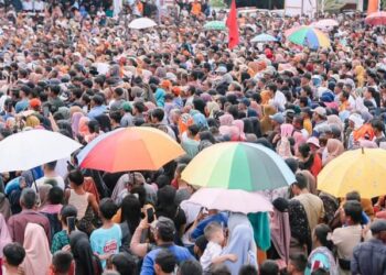 Masa Pendukung Nomor Urut 1 “Sahabat,” Padati Lapangan Alun alun Singkil