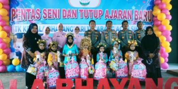 TK Kemala Bhayangkari Aceh Singkil Adakan Pentas Seni & Lepas Belasan Murid
