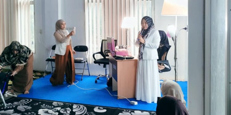 Pelatihan Makeup Class, Perpustakaan Aceh Singkil Hadirkan MUA Indahquen