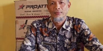 Siswa Baru SMP 4 Singkil Mendapat Seragam Gratis