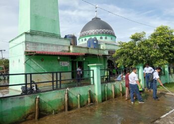 Siswa Di Singkil Gotong Royong Bersihkan Tempat Ibadah Sambut Bulan Suci Ramadhan
