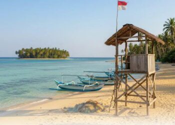 Benteng Pertahanan Laut: Aceh Singkil Bangun Pos Pantau dan Mercusuar di Empat Pulau Rawan Illegal Fishing