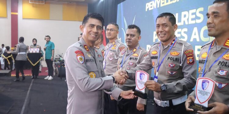 Kapolda Aceh Tekankan Keseimbangan Penegakan Hukum dan Edukasi dalam Raker Lalu Lintas 2025