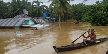 Banjir Terburuk di Simpang Kanan: Desa Cebubukun dan Tanjung Mas Tenggelam, Warga Mengungsi Massal