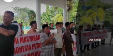 Warga Singkohor dan Kota Baharu Kepung DPRK Aceh Singkil, Tuntut Realisasi Program Plasma PT Nafasindo‎