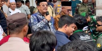 Bupati Aceh Singkil Tanggapi Tuntutan Massa Mahasiswa, Tekankan Komitmen Perbaikan Jalan dan Ajak Generasi Muda Bangun Daerah‎