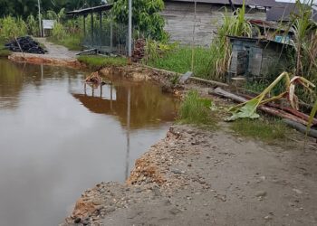 Jalan Putus Diterjang Banjir, Warga Dusun Tanggul Terisolasi dan Menanti Kepastian Pemerintah‎