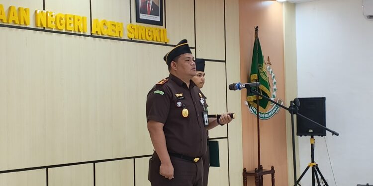 ‎Kajari Aceh Singkil Lantik Dua Pejabat Eselon V, Perkuat Bidang Intelijen dan Datun