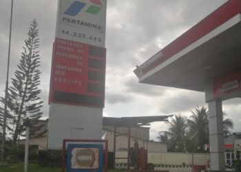 Saat Langit Mendung Menjadi Lampu Merah Layanan di SPBU Kajang