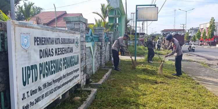 Sinergi Brimob dan Nakes,Percantik Puskesmas Penanggalan Demi Indonesia ASRI‎