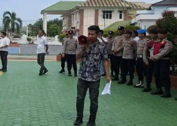 Tagih Janji Pengusutan Korupsi Genset 2016, Tujuh Pemuda Duduki Pelataran Kejari Aceh Singkil‎