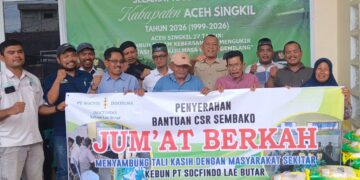 PT Socfindo Lae Butar Bagikan 100 Paket Sembako untuk Warga Aceh Singkil