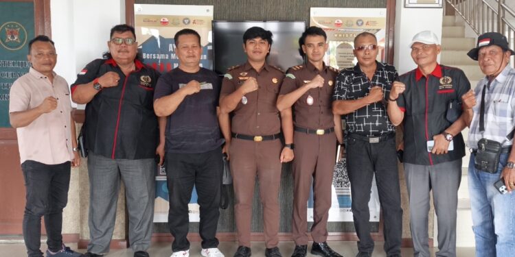 Kasus Rp1,7 Miliar Seragam Banjir Belum Usai, GAKORPAN Tagih Kepastian Hukum ke Kejari